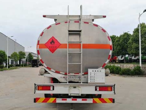 國六東風(fēng)天龍前四后八鋁合金油罐車圖片 國六東風(fēng)天龍前四后八鋁合金油罐車圖片