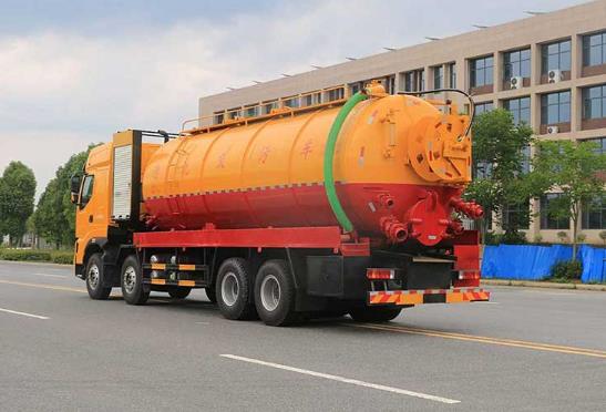 東風柳汽乘龍前四后八清洗吸污車 東風柳汽乘龍前四后八清洗吸污車