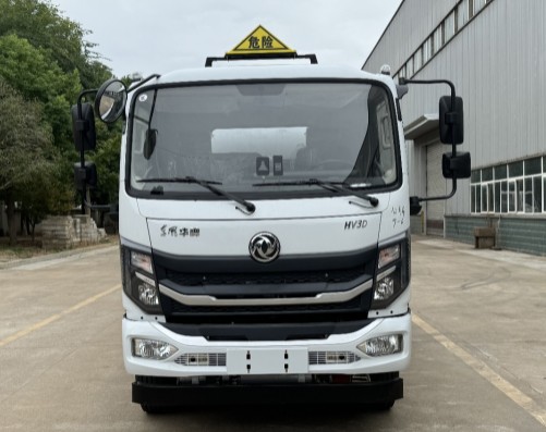 東風(fēng)華神HV3D加油車(chē),專力牌ZLC5116GJYEQ6型加油車(chē) 東風(fēng)華神HV3D加油車(chē),專力牌ZLC5116GJYEQ6型加油車(chē)