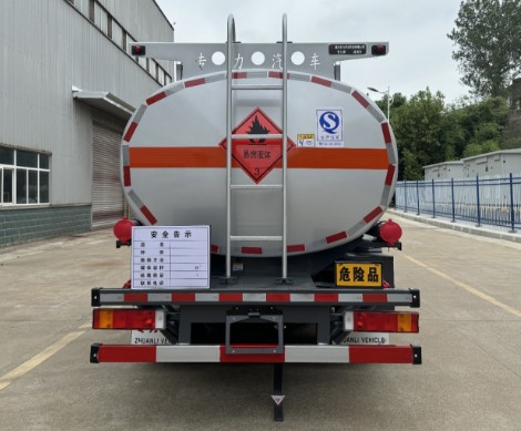 東風(fēng)華神HV3D加油車(chē),專力牌ZLC5116GJYEQ6型加油車(chē) 東風(fēng)華神HV3D加油車(chē),專力牌ZLC5116GJYEQ6型加油車(chē)